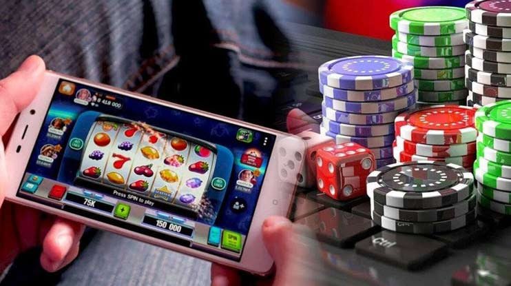မြန်မာ ဘောလုံးချစ်သူများ casino777dk APP ဖြင့် Myanmar National League ကစားနေသည့် မြင်ကွင်း